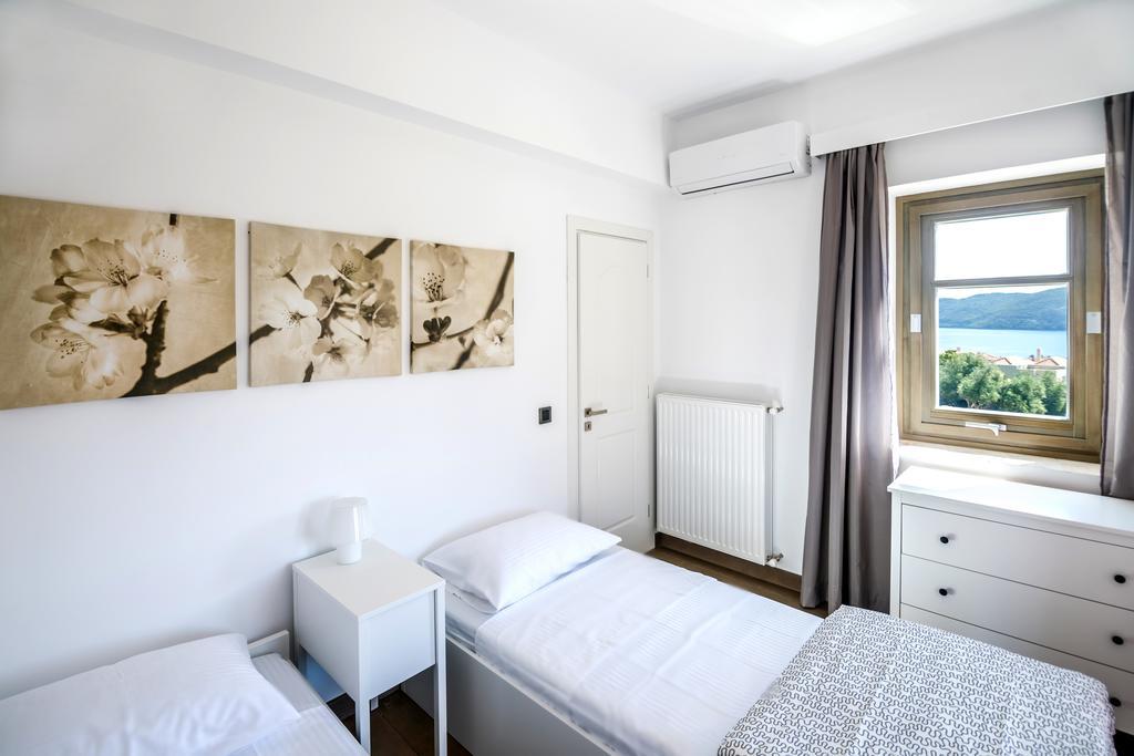 White Villas Karavomylos Bagian luar foto
